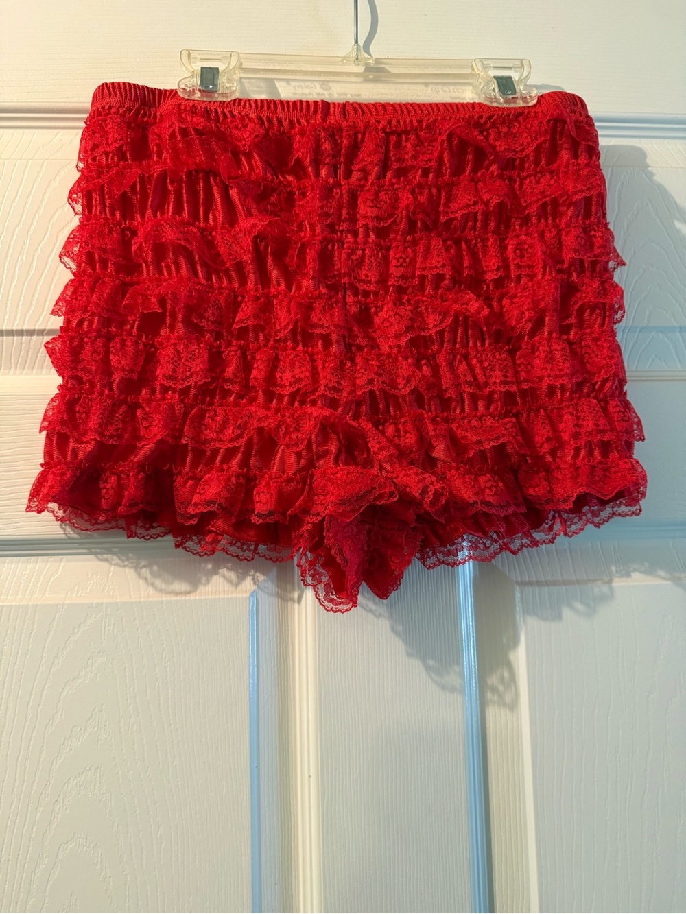 Finesse Red Lace Ruffle Shorts - Picture 5 of 6